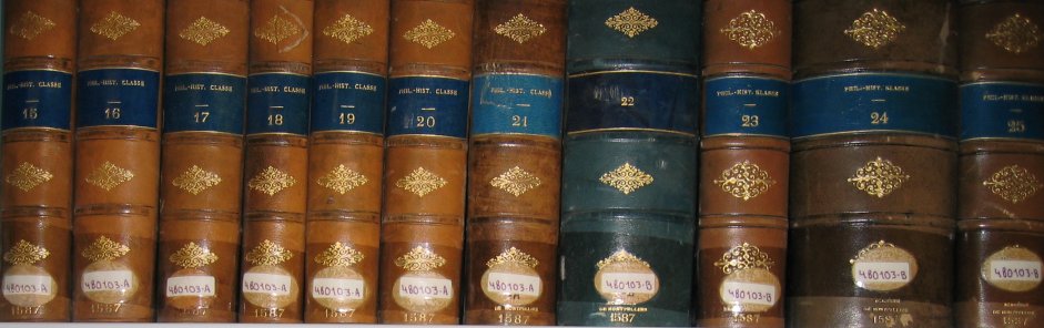 Rayonnages de la bibliothèque de l'Académie des Sciences et Lettres de Montpellier