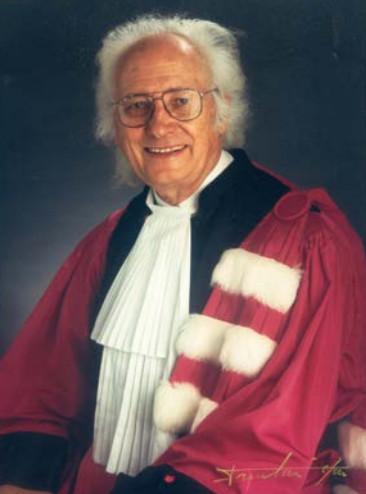 Portrait de Jacques AVIAS